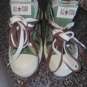 Converse All Stars (KIDS 3/Women 5) BN Camo Low W/Extra Laces (Limited Edition)